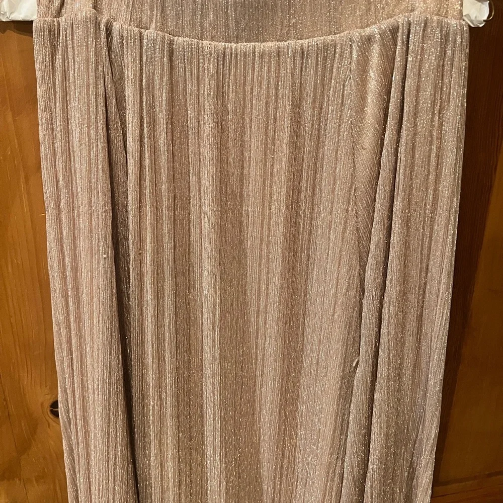 ANTHROPOLOGIE MAEVE METALLIC ROSE GOLD PLEATED ACCORDION MIDI - Size - Medium